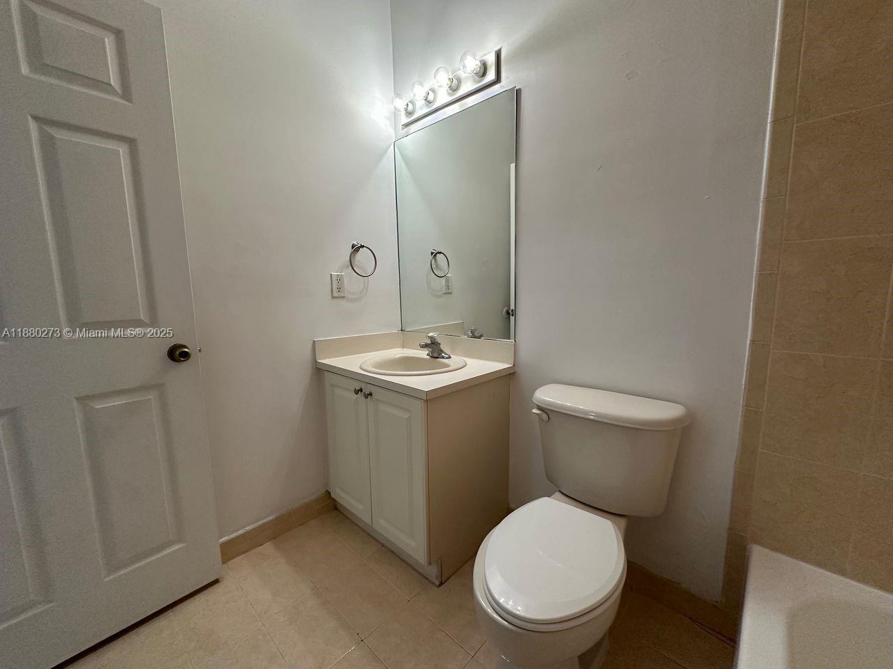 2641 Ne 4th St 204 Property Photo 23