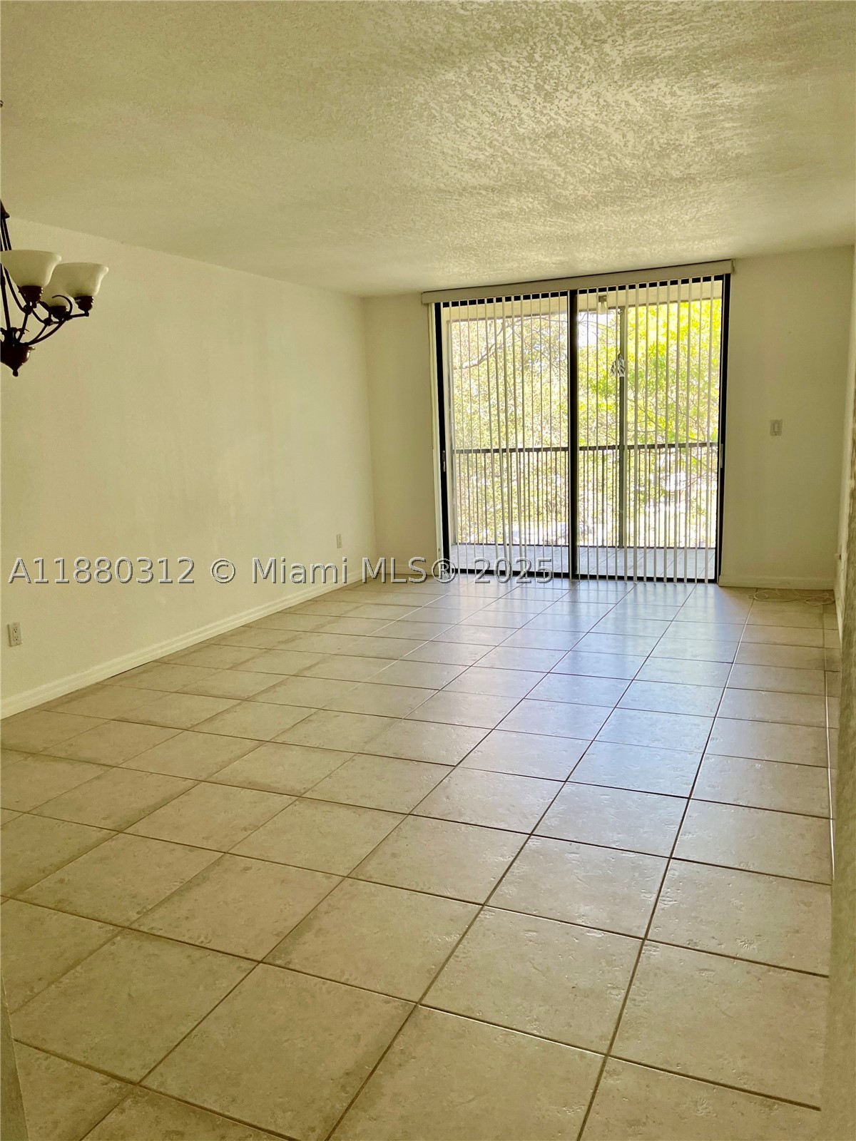 6800 Cypress Rd 408 Property Photo 5
