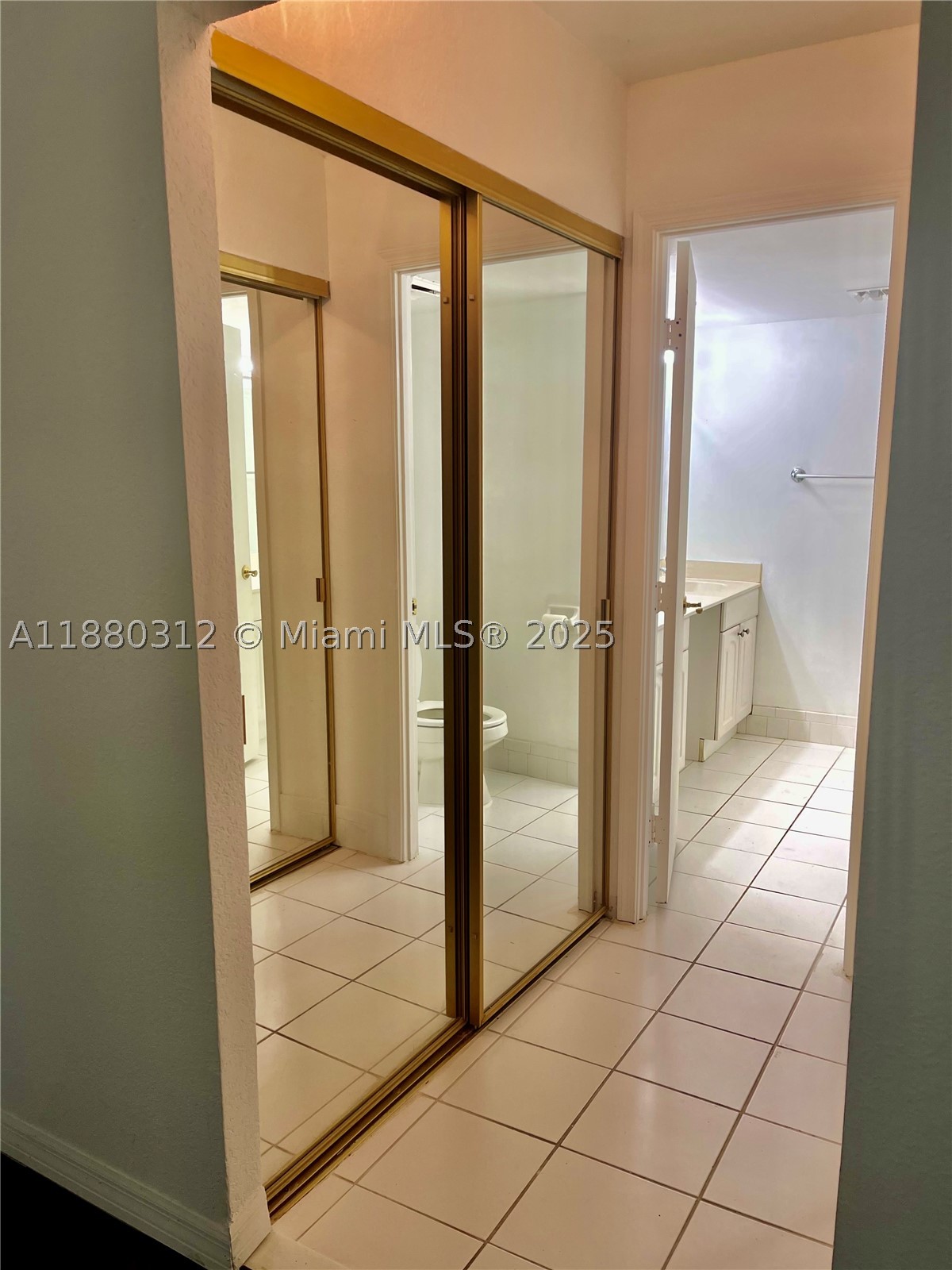 6800 Cypress Rd 408 Property Photo 12