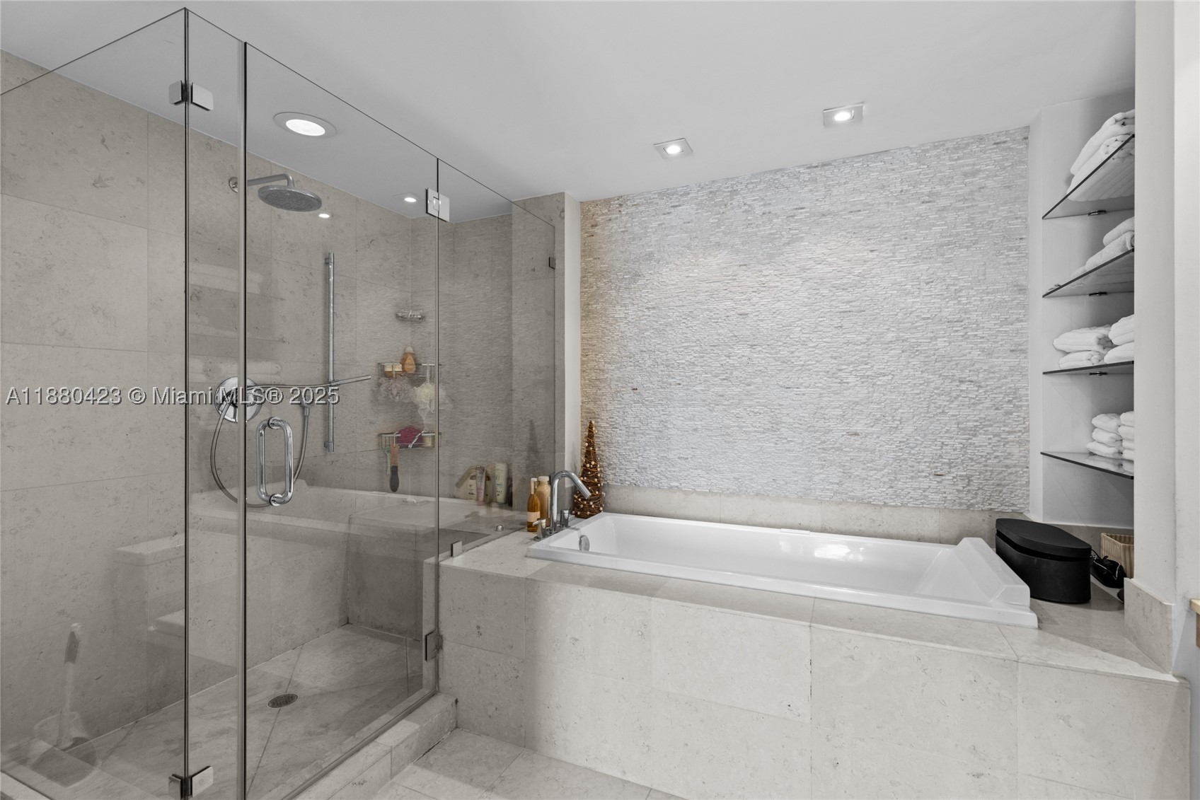 465 Brickell Ave 4901 Property Photo 12