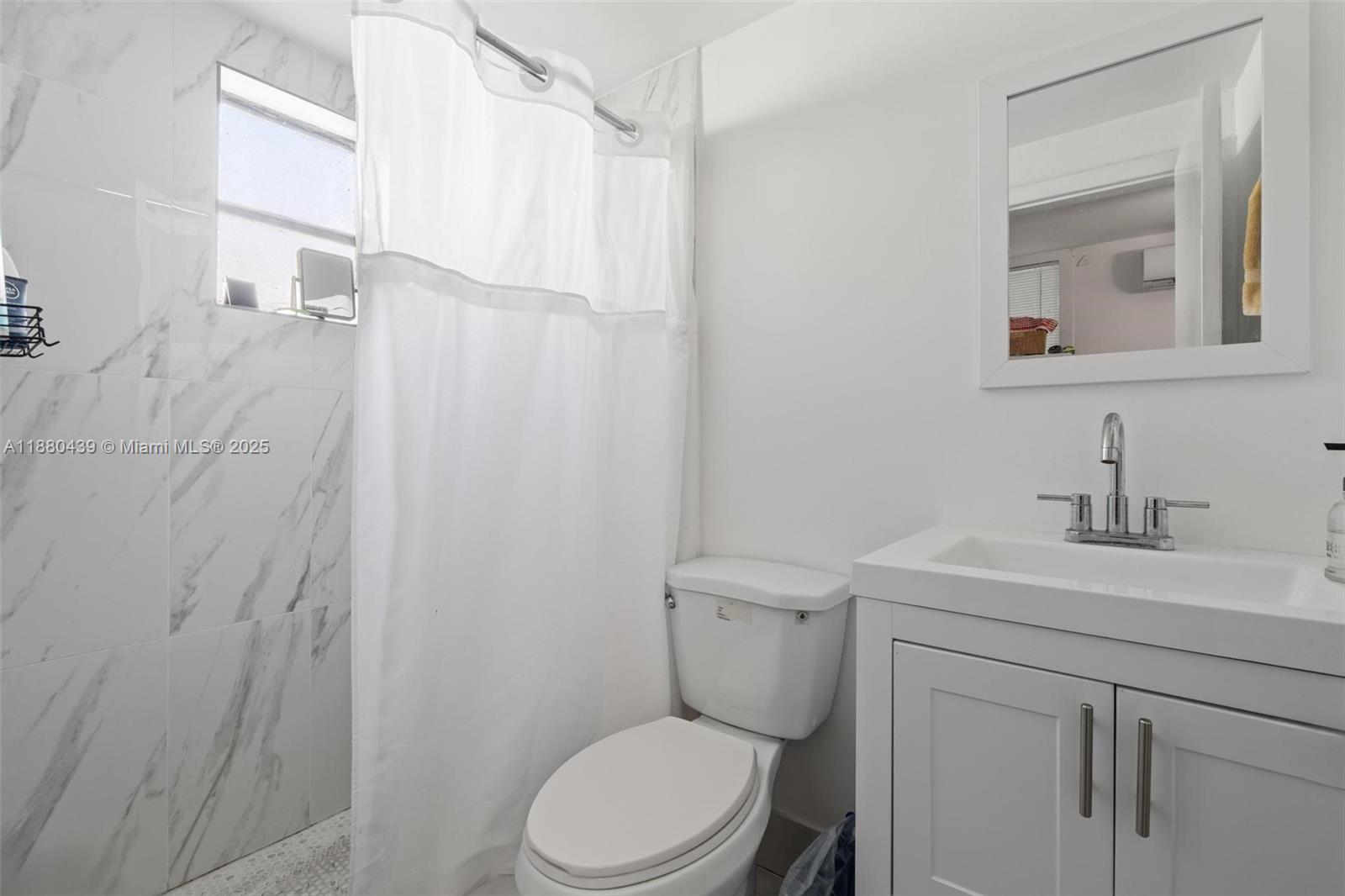 2453 Sw 17th St 2 Property Photo 6
