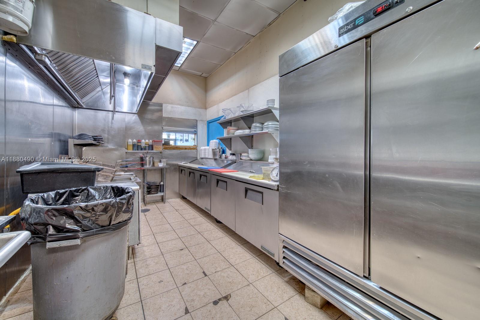 A11880490 Property Photo 11