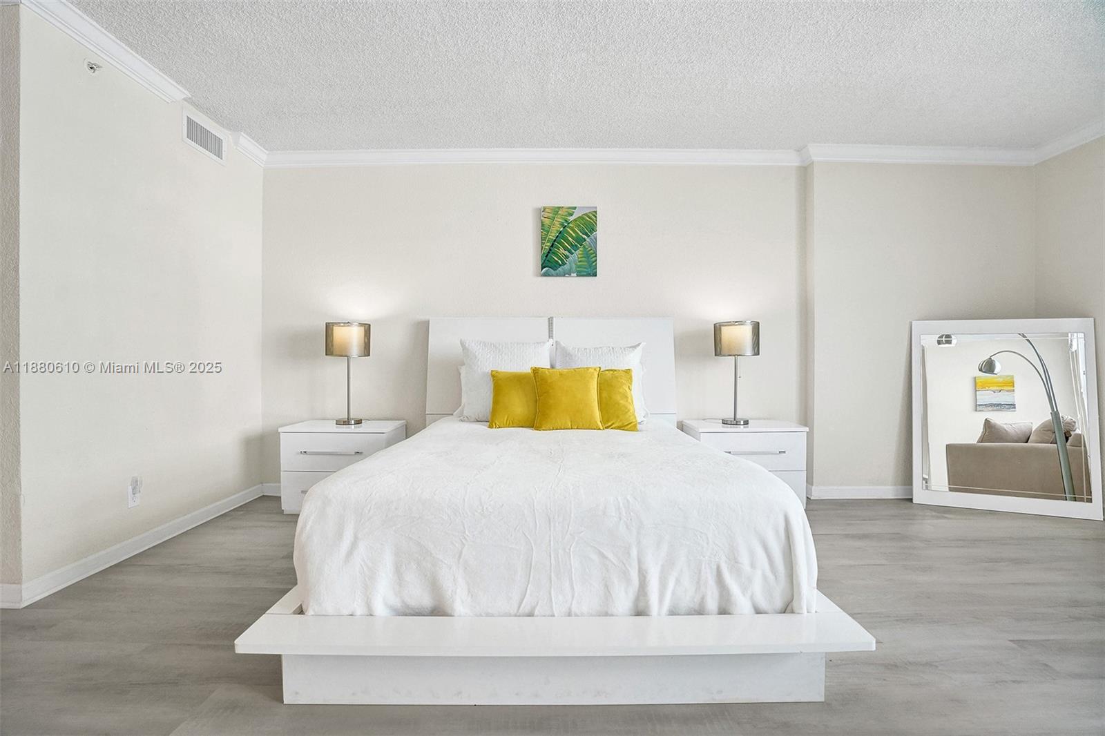 2501 S Ocean Dr 903 (available Now) Property Photo 4