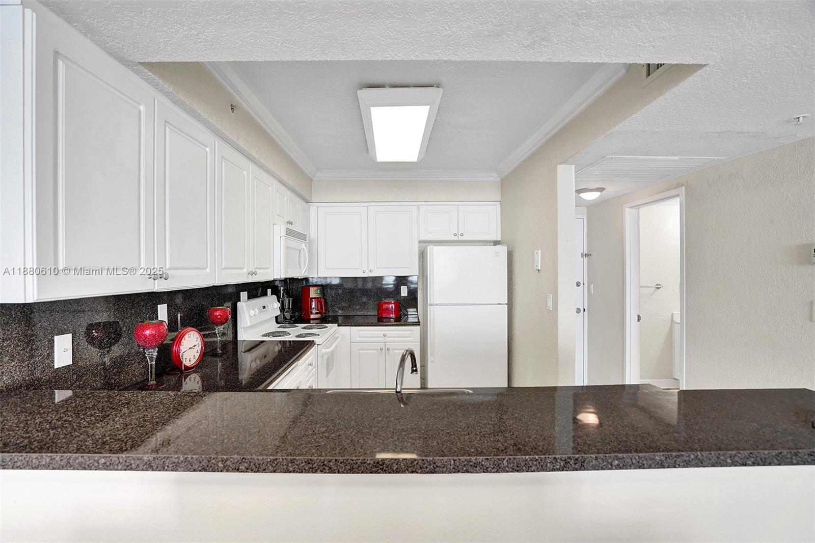 2501 S Ocean Dr 903 (available Now) Property Photo 14