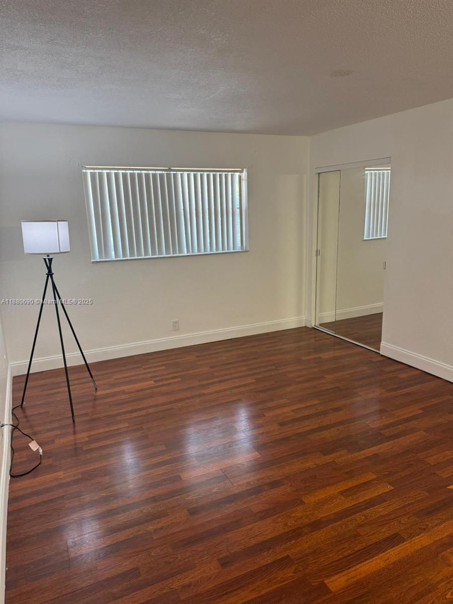 A11880690 Property Photo 8