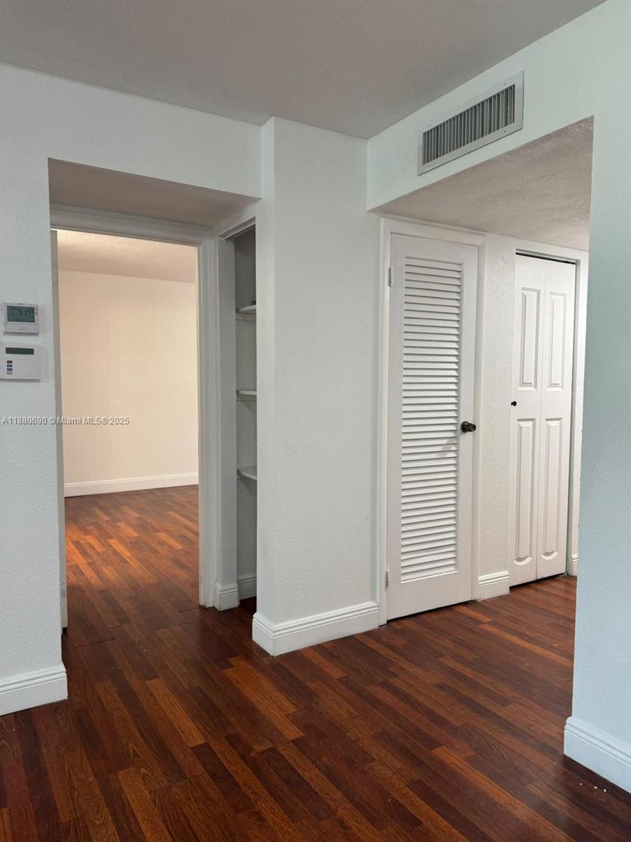 A11880690 Property Photo 10