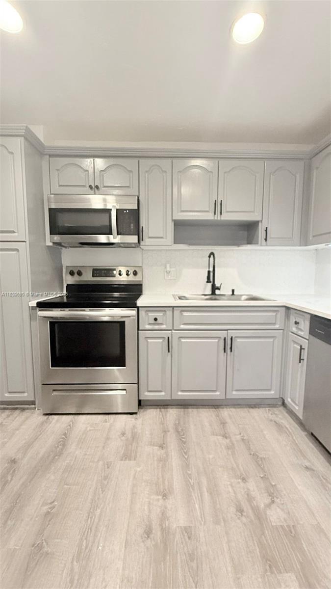 A11880690 Property Photo 13