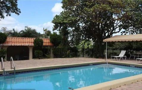 A11880690 Property Photo 23