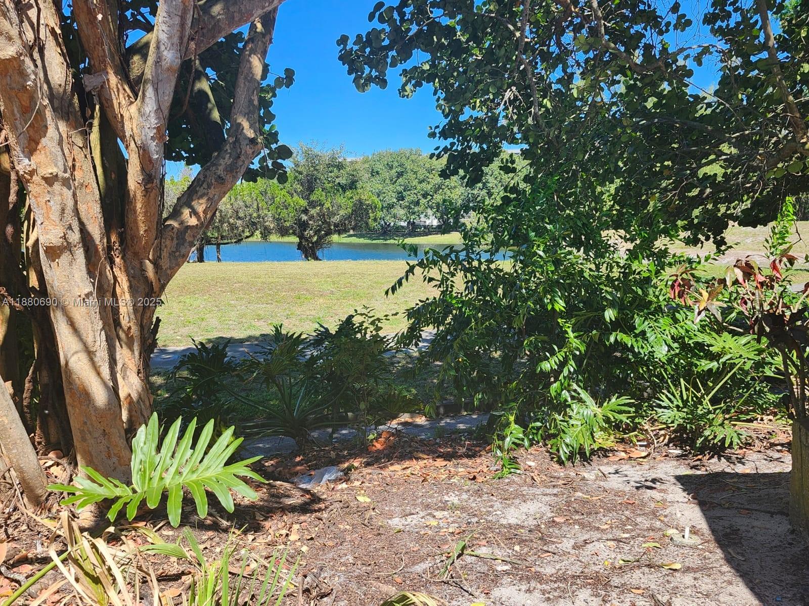 A11880690 Property Photo 29