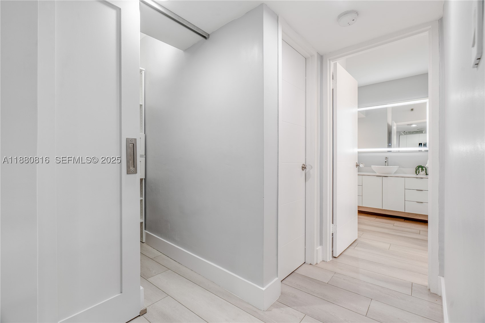 100 Lincoln Rd 323 Property Photo 18
