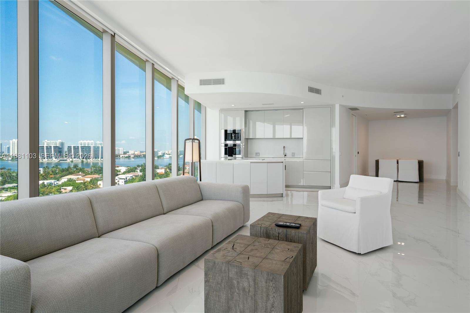 18975 Collins Ave 1104 Property Photo 4