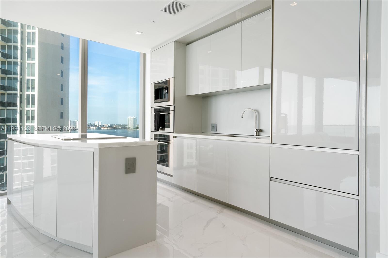 18975 Collins Ave 1104 Property Photo 19