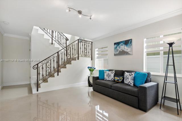 911 Red Bird Rd Property Photo 6