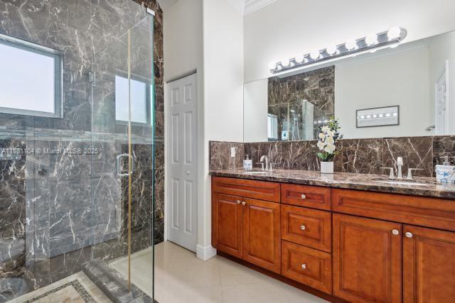 911 Red Bird Rd Property Photo 18