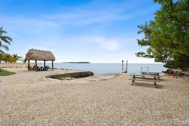 911 Red Bird Rd Property Photo 32