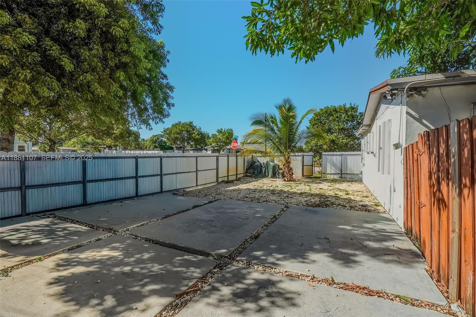 A11881107 Property Photo 14