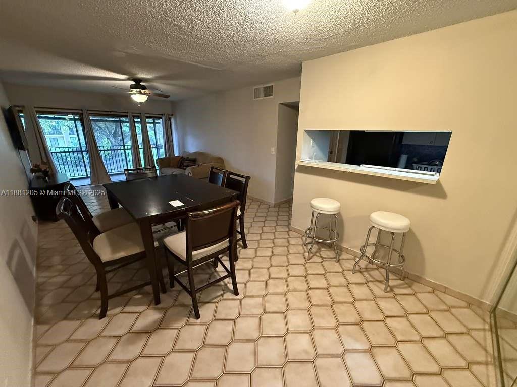 5915 Washington St 116 Property Photo 6