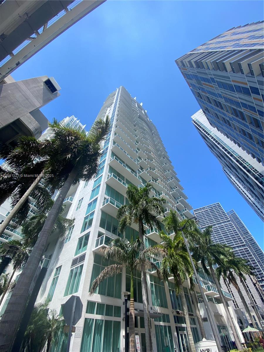 41 SE 5th St 1108 Property Photo 1