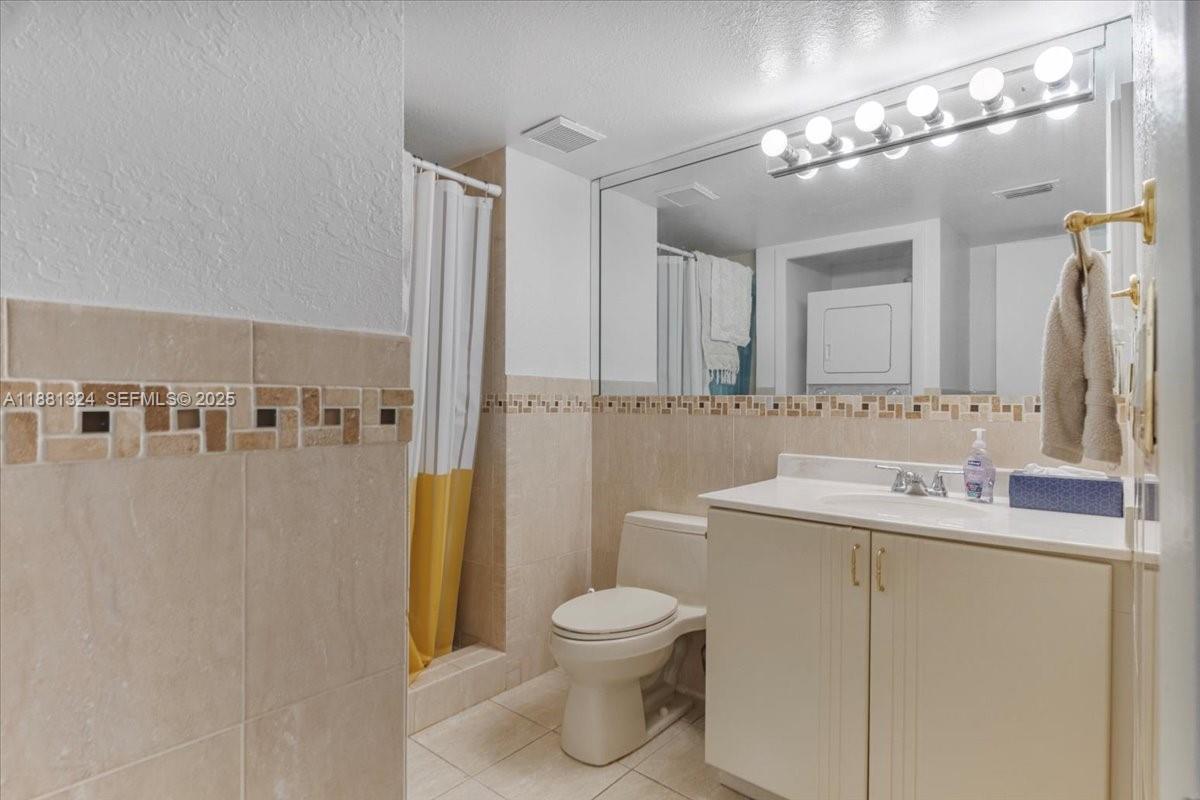 16273 Laurel Dr 7 Property Photo 17