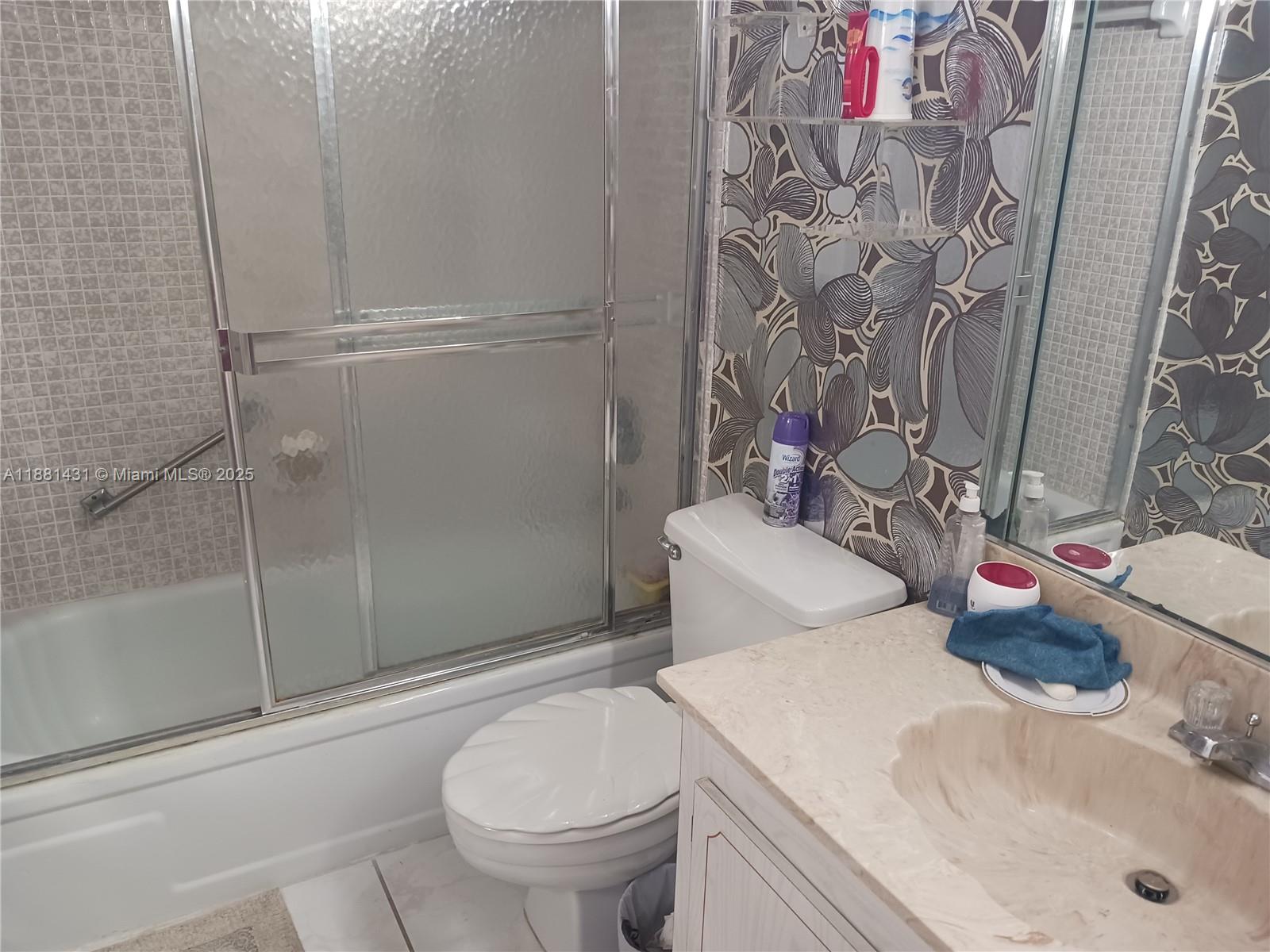 1300 St Charles Pl 311 Property Photo 17