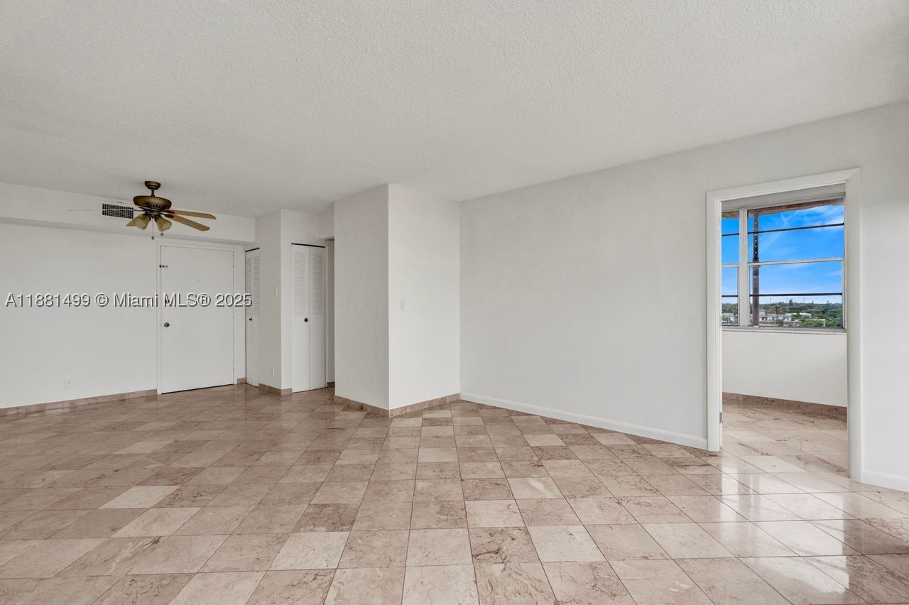 2025 Ne 164th St 716 Property Photo 7