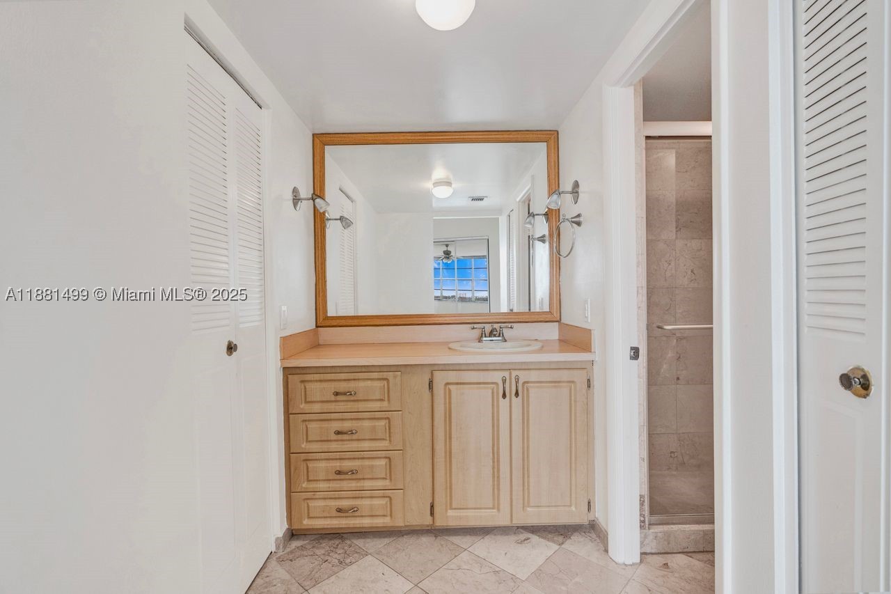 2025 Ne 164th St 716 Property Photo 15