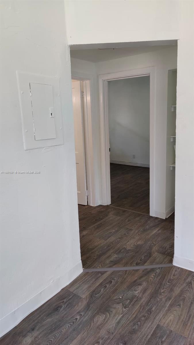 1630 Barnett St Property Photo 6