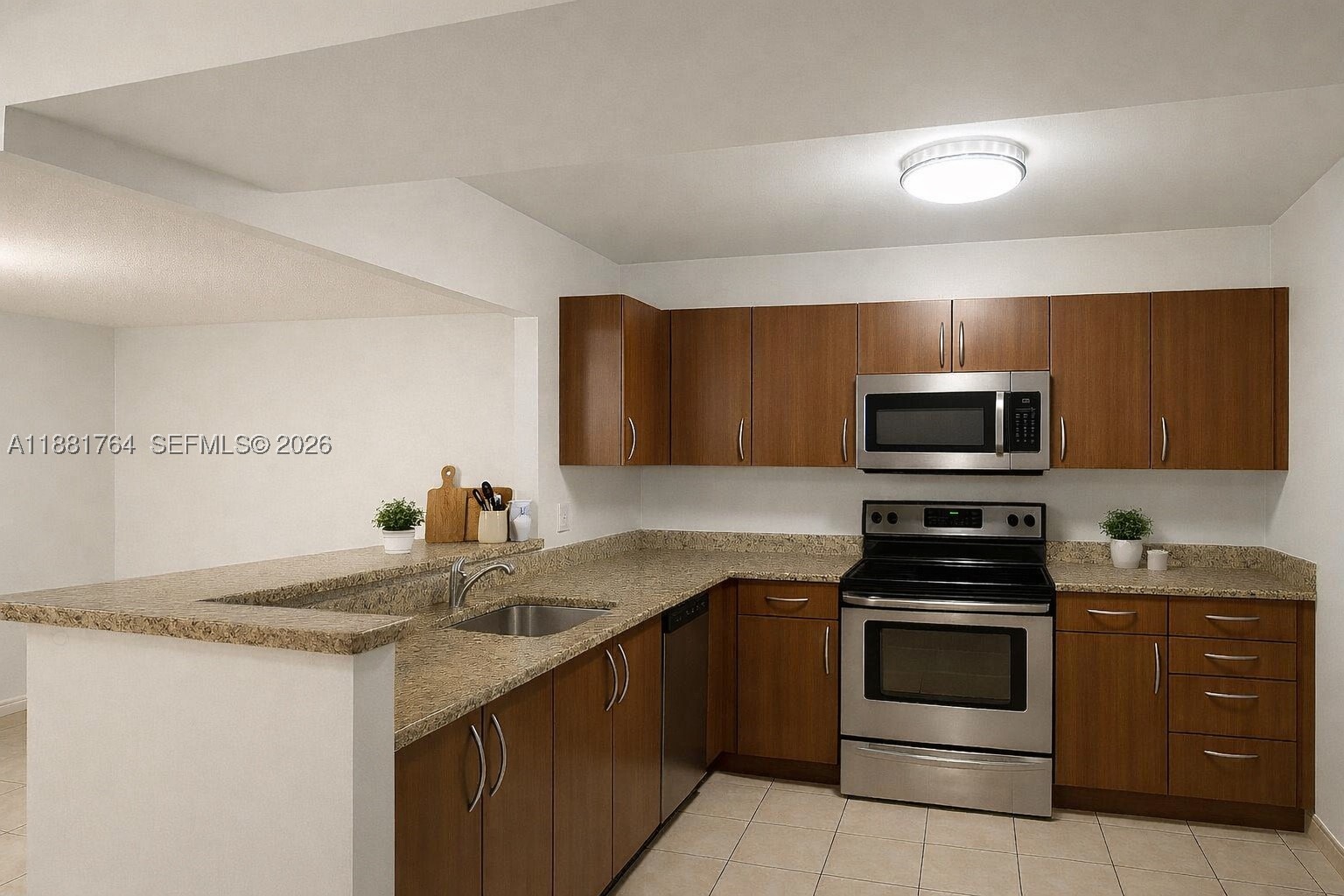 1621 Collins Ave 701 Property Photo 7