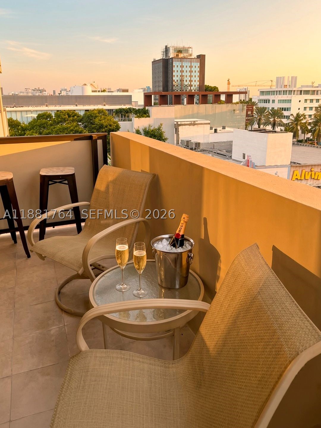 1621 Collins Ave 701 Property Photo 10