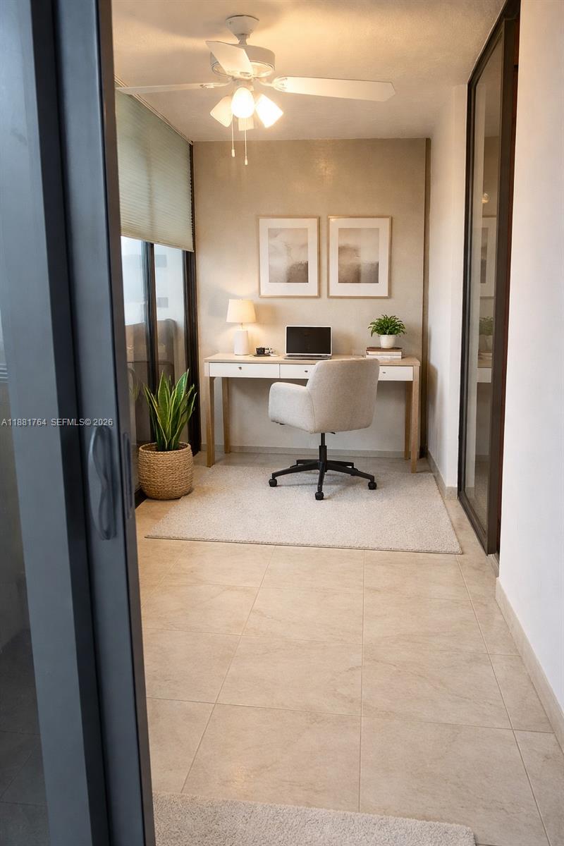 1621 Collins Ave 701 Property Photo 15