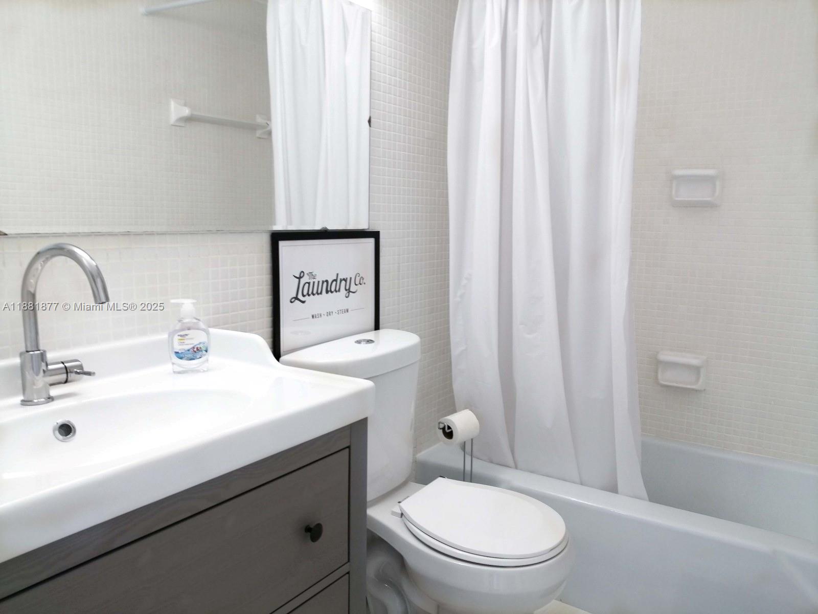 1720 Harrison St 10f Property Photo 8