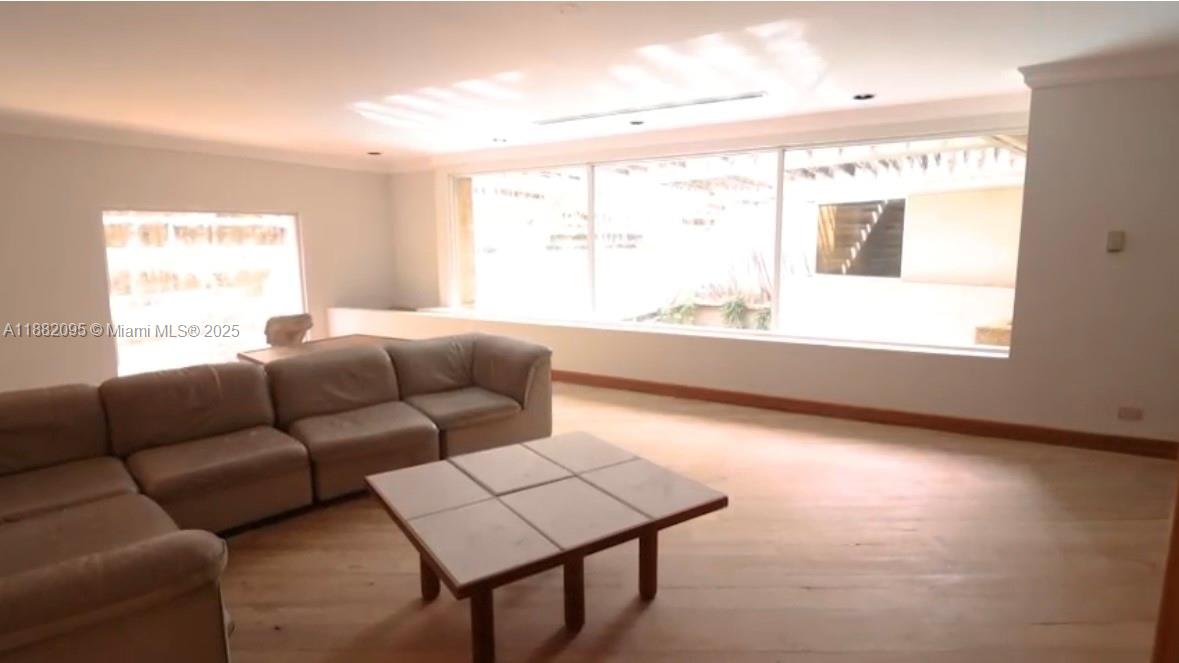 A11882095 Property Photo 18