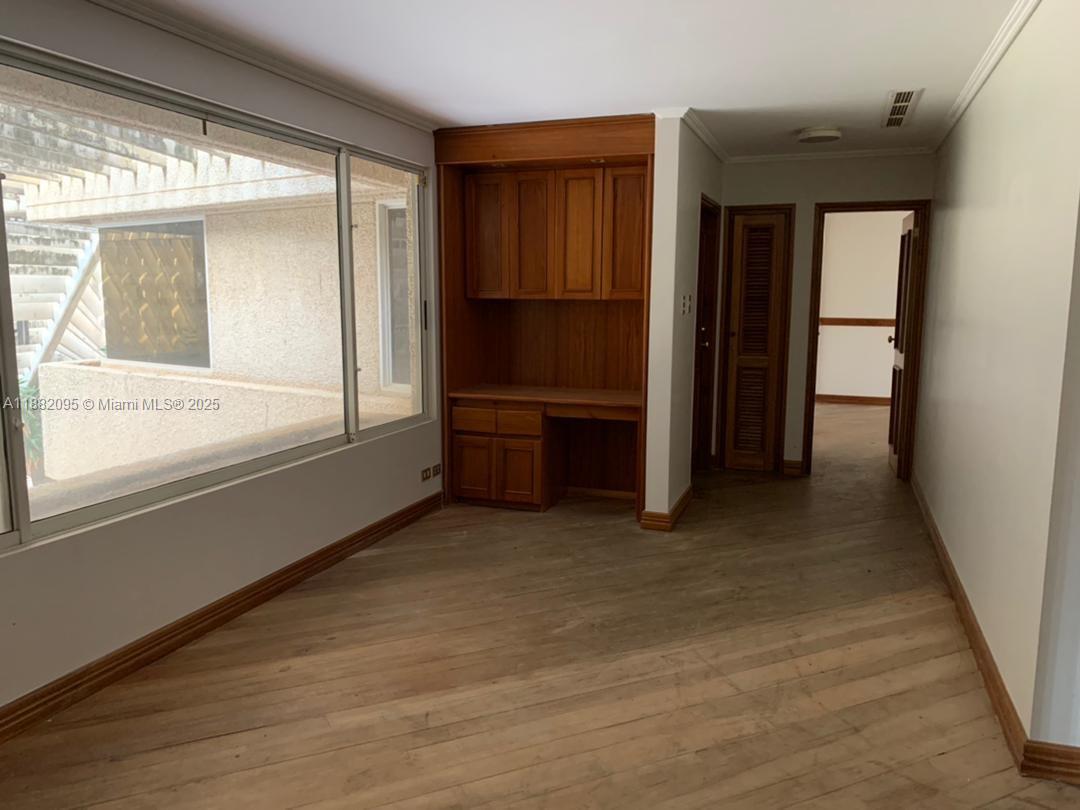 A11882095 Property Photo 23