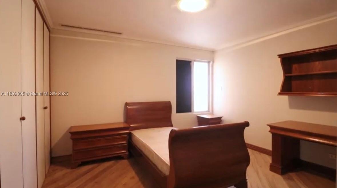 A11882095 Property Photo 34