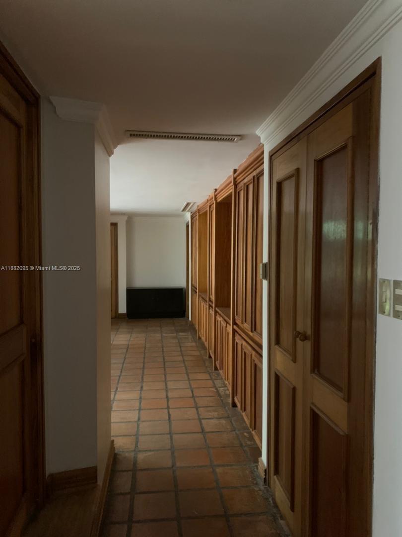 A11882095 Property Photo 41