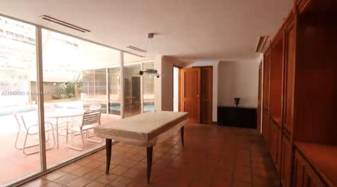 A11882095 Property Photo 46