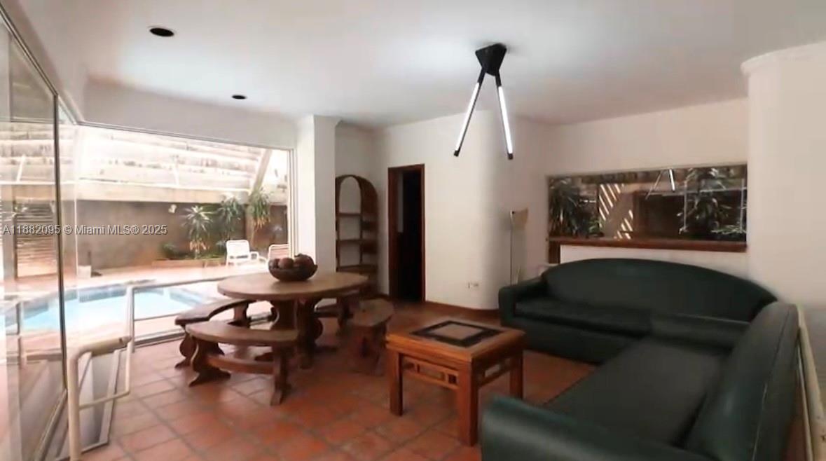 A11882095 Property Photo 48