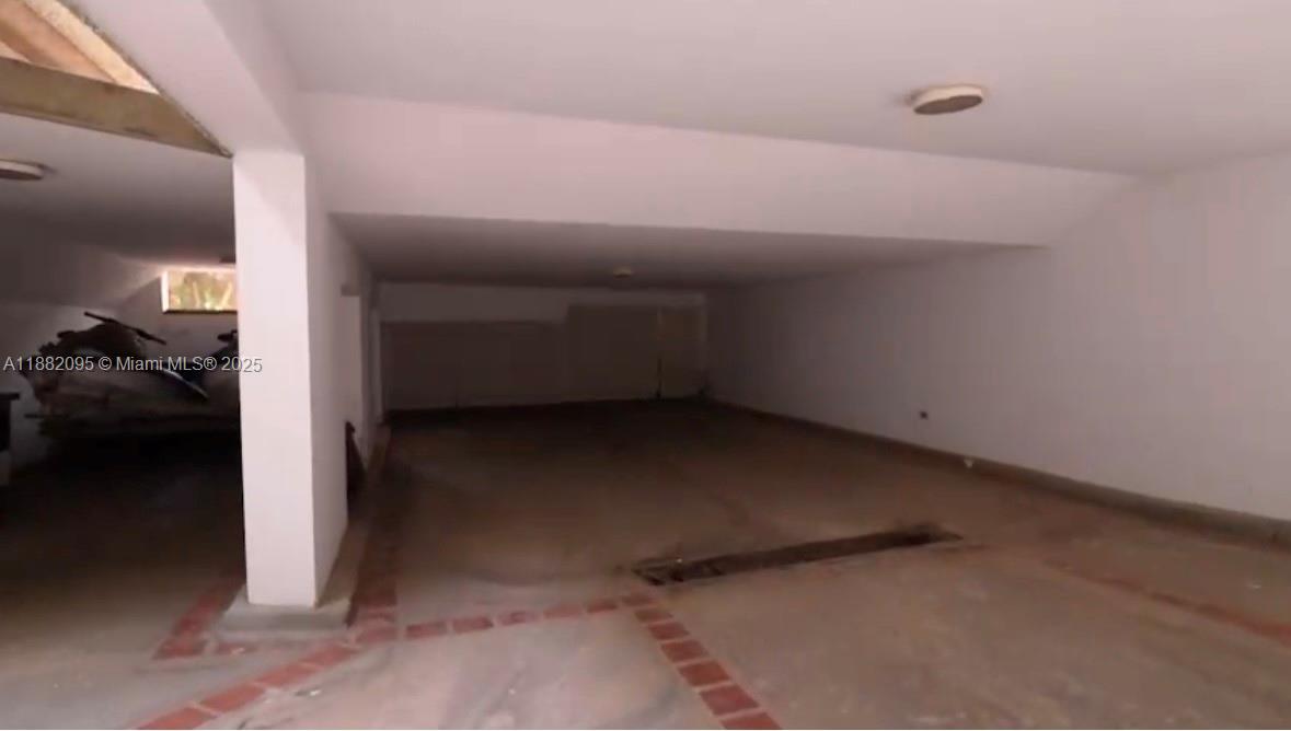 A11882095 Property Photo 60