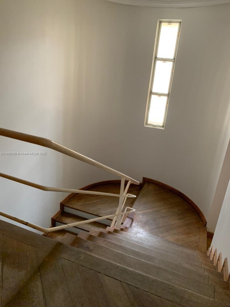 A11882095 Property Photo 68