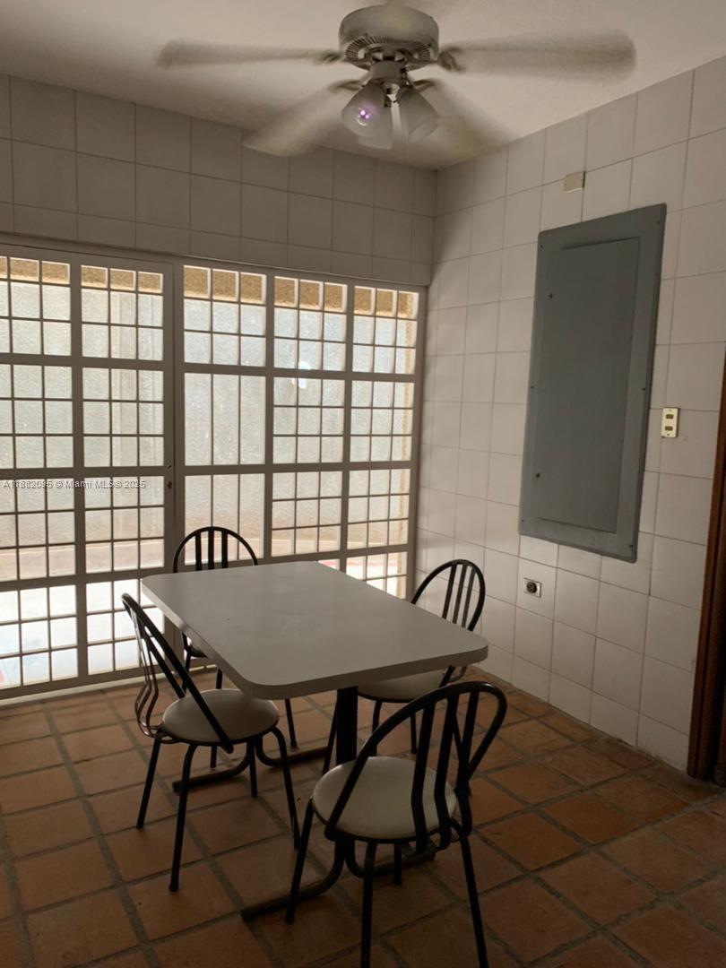 A11882095 Property Photo 71