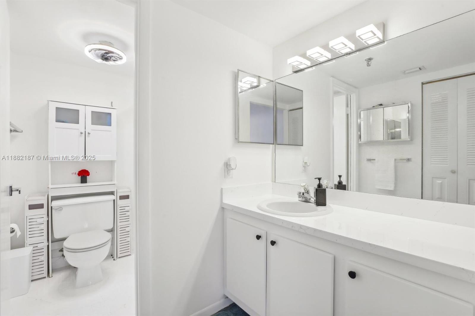 1345 West Avenue 304 Property Photo 10