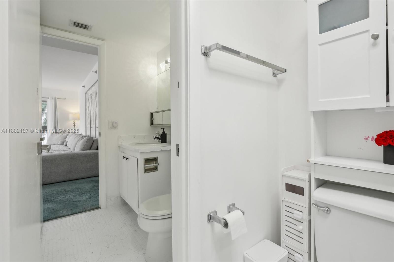 1345 West Avenue 304 Property Photo 11