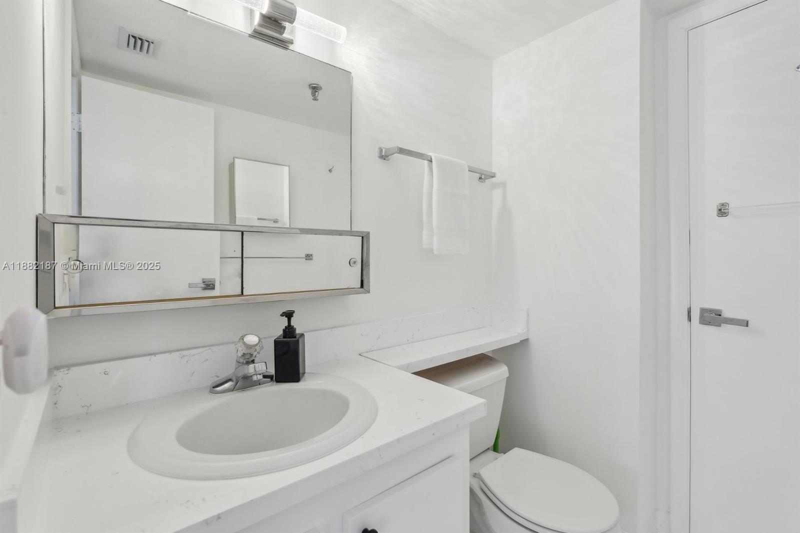1345 West Avenue 304 Property Photo 16