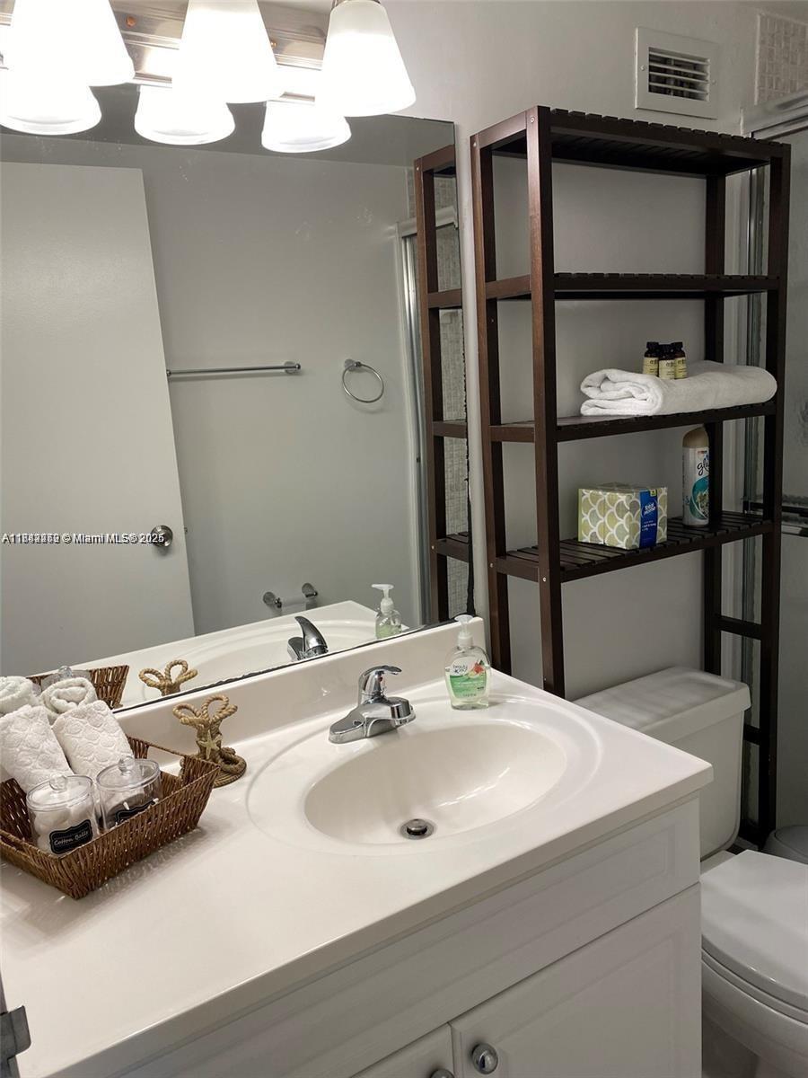 3725 S Ocean Dr 419 Property Photo 10