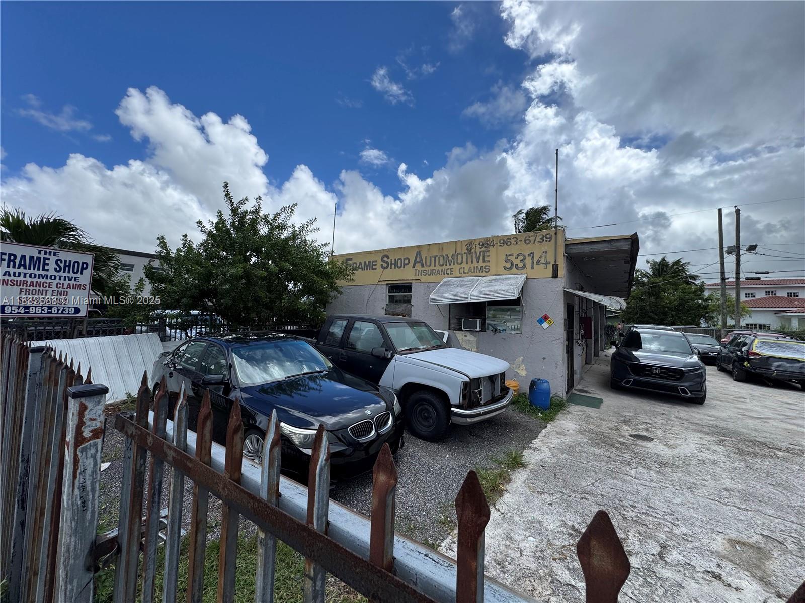 5314 Pembroke Rd Property Photo 15
