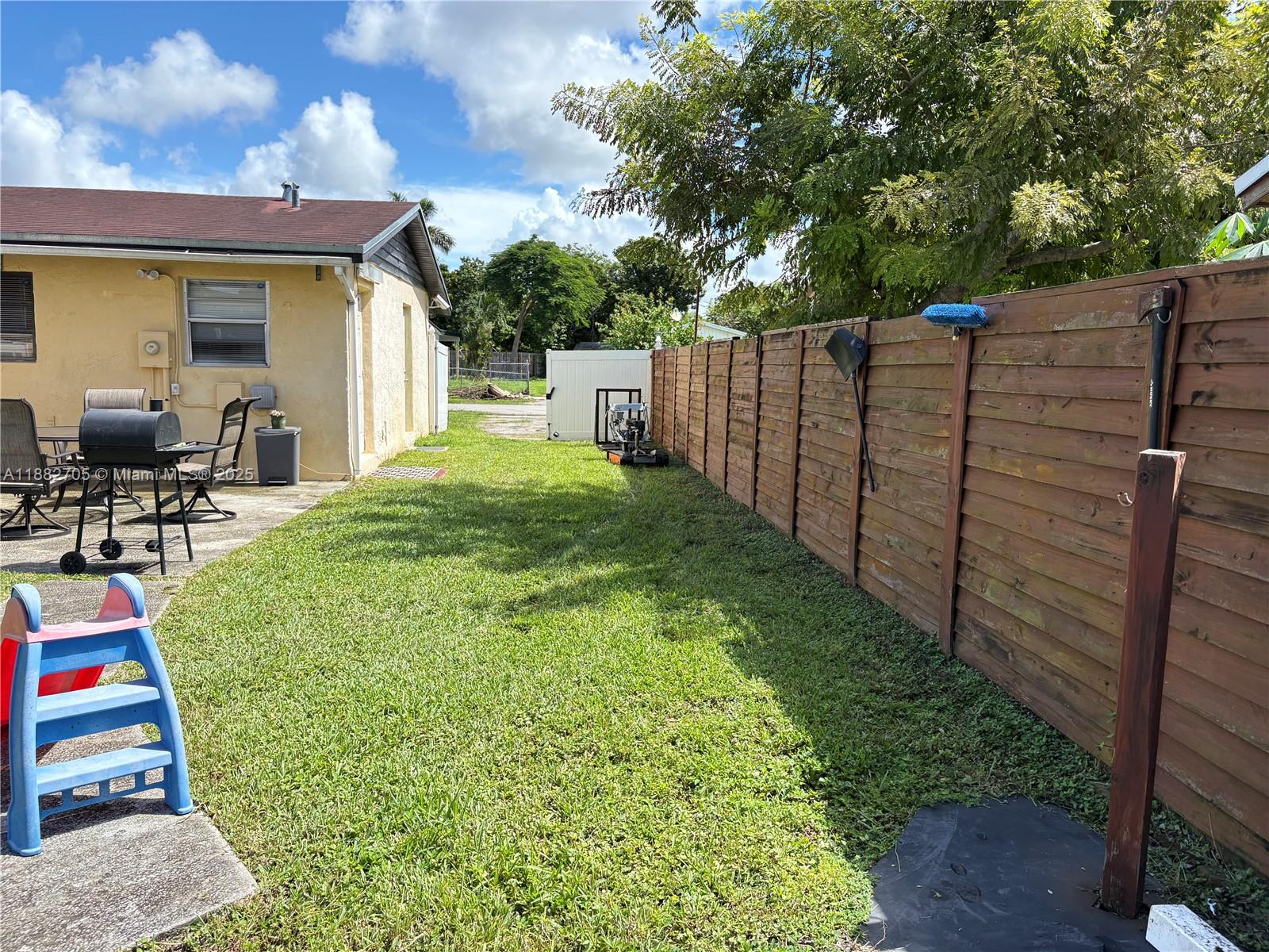 548 Sw 16th Ter Property Photo 34