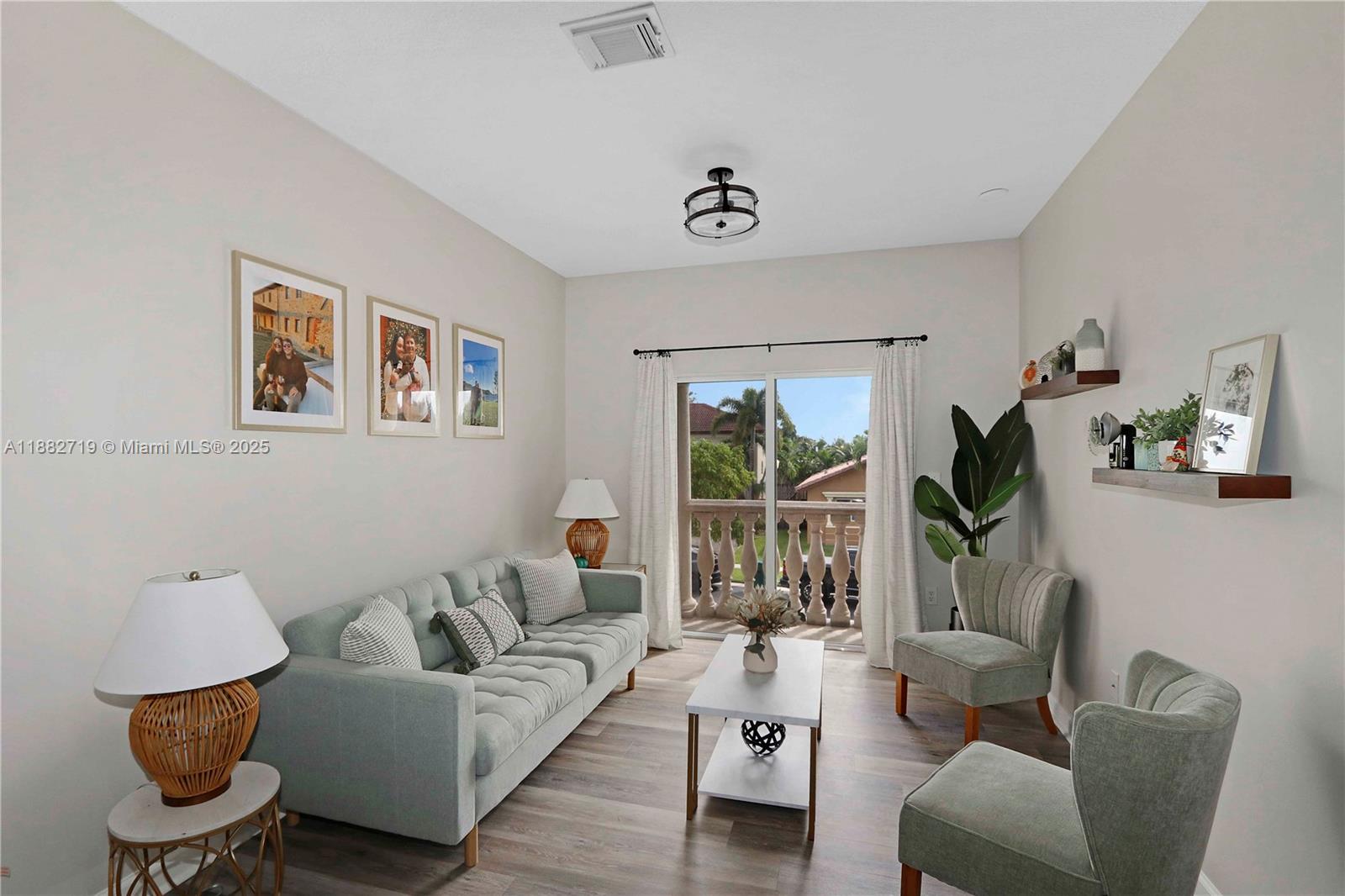 1330 Ne 42nd Ave Property Photo 6