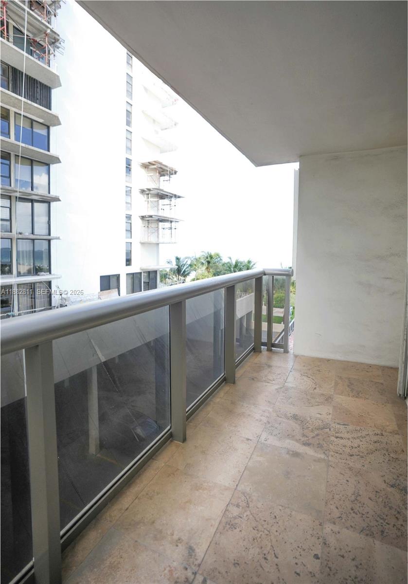 6039 Collins Ave 503 Property Photo 3
