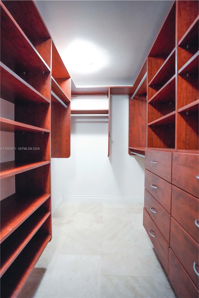 6039 Collins Ave 503 Property Photo 17