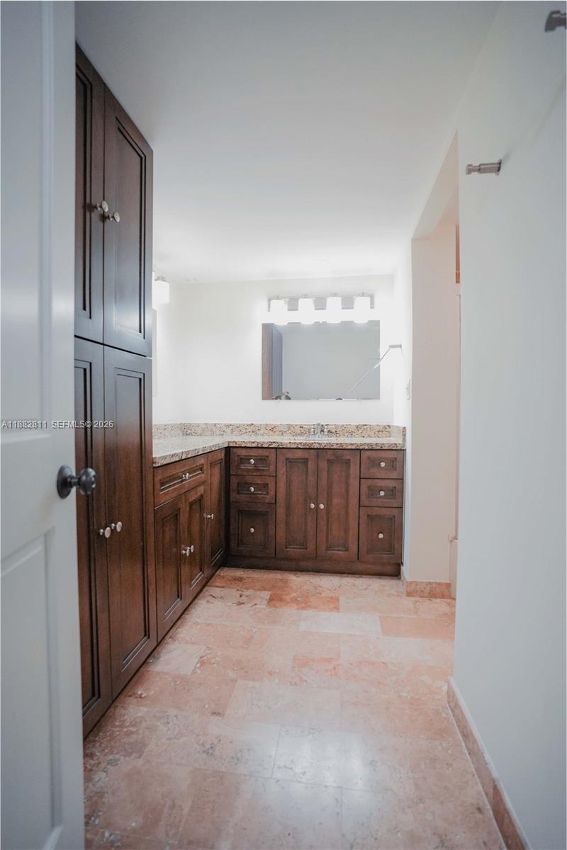 6039 Collins Ave 503 Property Photo 19